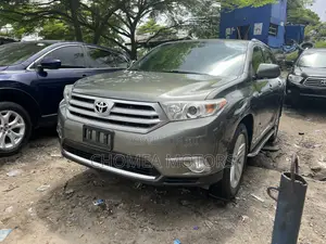 Toyota Highlander 2013 Gray