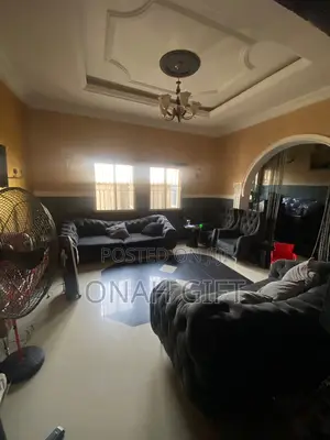 3 Bedroom Bungalow and a Study Room in Ushafa