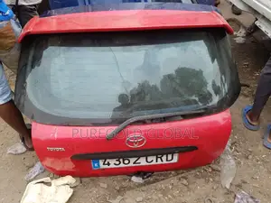 Corolla Hatchback Boot 2005 Model
