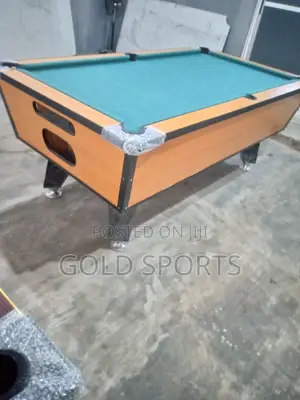 Commercial Snooker Table (Coin)