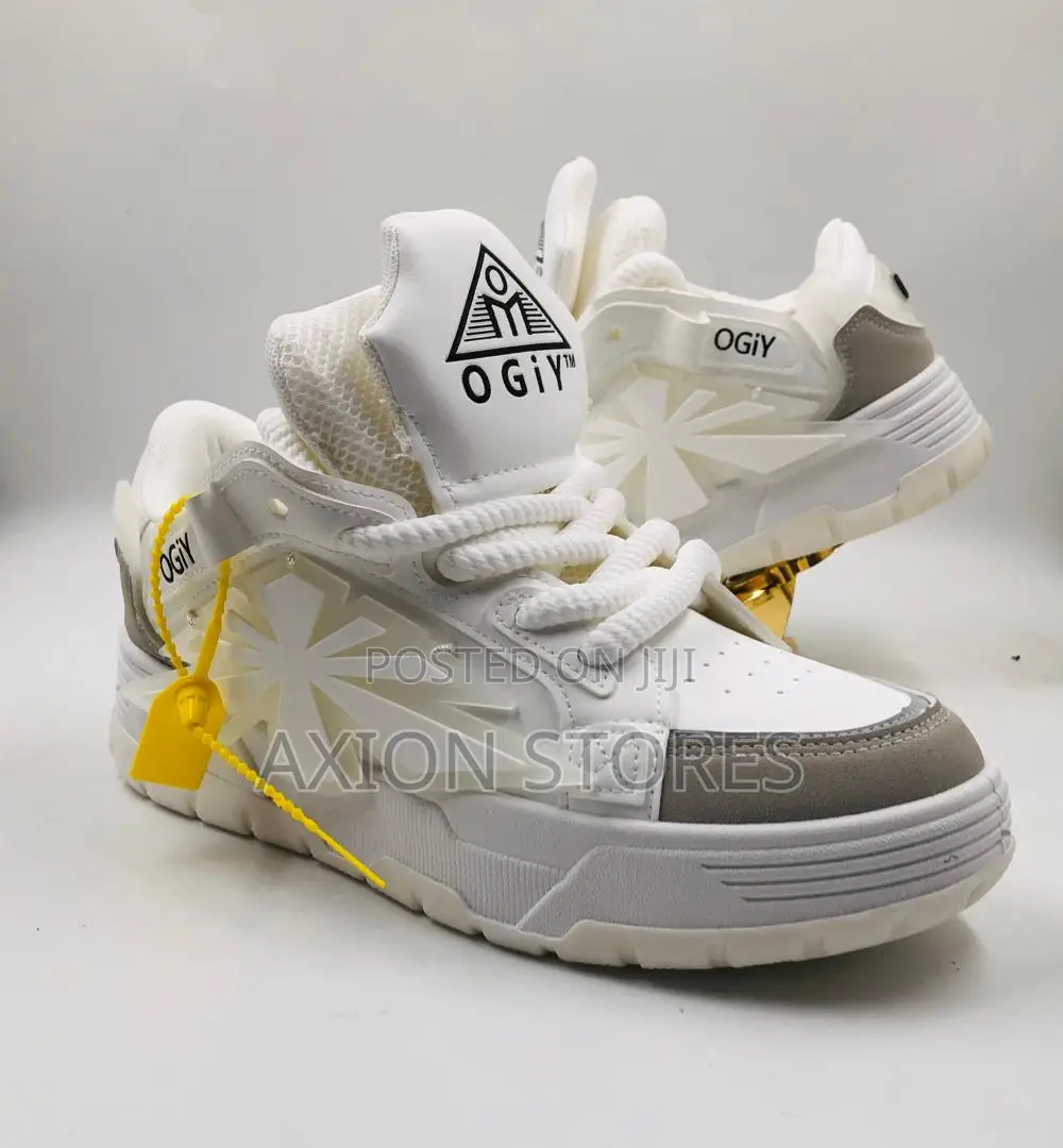 High Quality Ogiy Sneakers