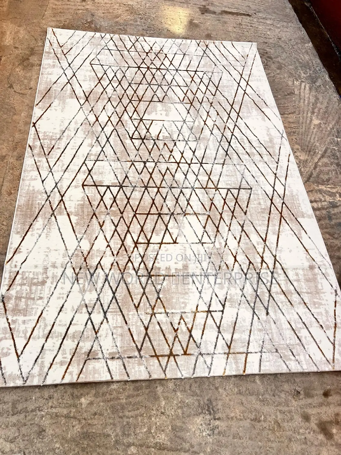 5by7 Feets Verona Turkish Centre Rug