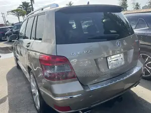 Mercedes-Benz GLK-Class 350 4MATIC 2011 Gold