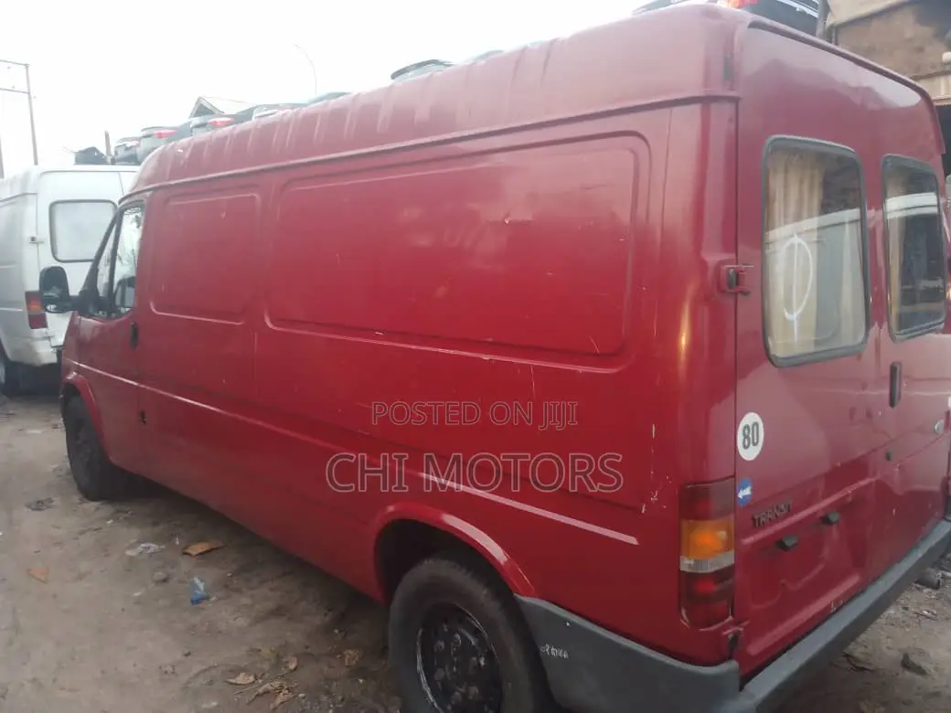 Ford Transit 2005 Red