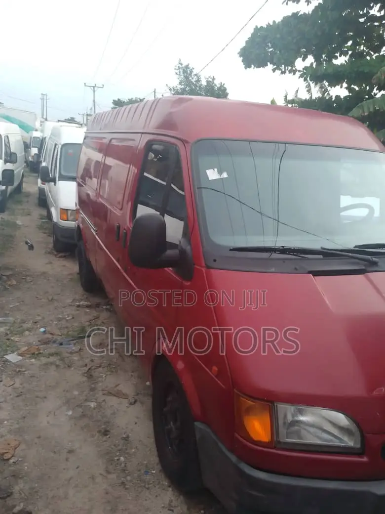 Ford Transit 2005 Red