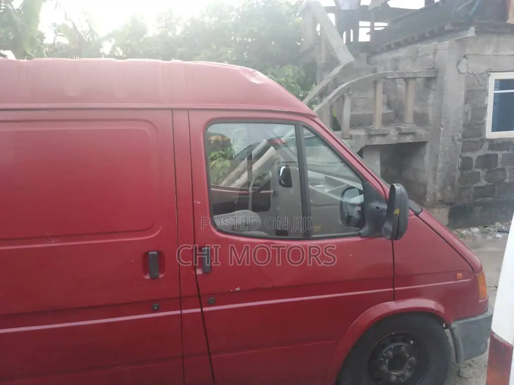 Ford Transit 2005 Red