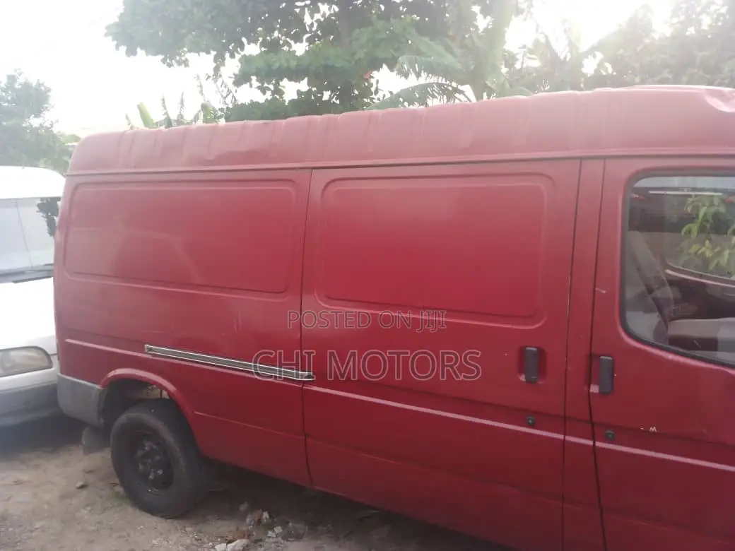 Ford Transit 2005 Red