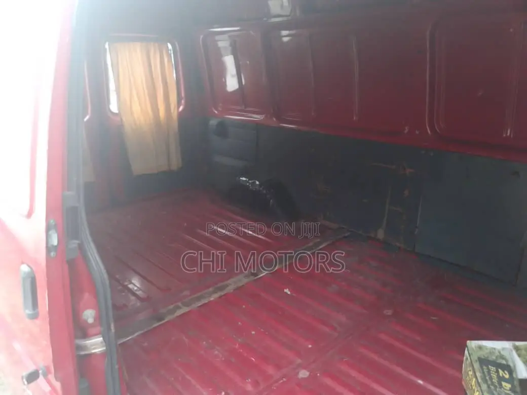 Ford Transit 2005 Red