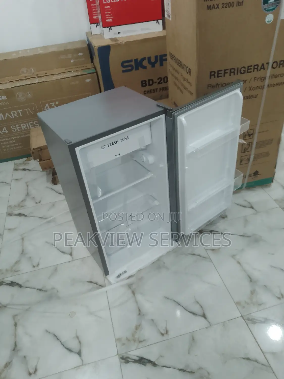 Low Noise Hisense Top Freezer Refrigerator 90L