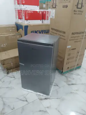 Low Noise Hisense Top Freezer Refrigerator 90L