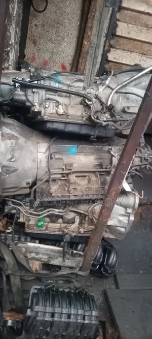 Nissan Pathfinder Gearbox 2 Wheel Drive.