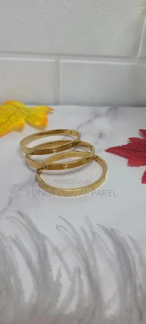 Quality Female Bangle