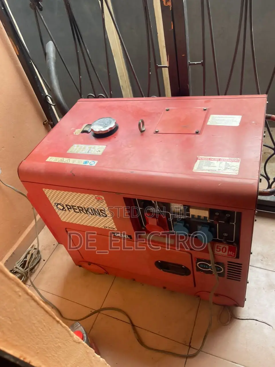 Soundproof Generator Mechanic/Maintenance Auto Changeover