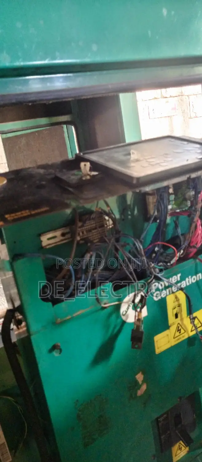 Soundproof Generator Mechanic/Maintenance Auto Changeover