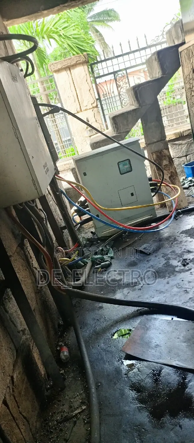 Soundproof Generator Mechanic/Maintenance Auto Changeover