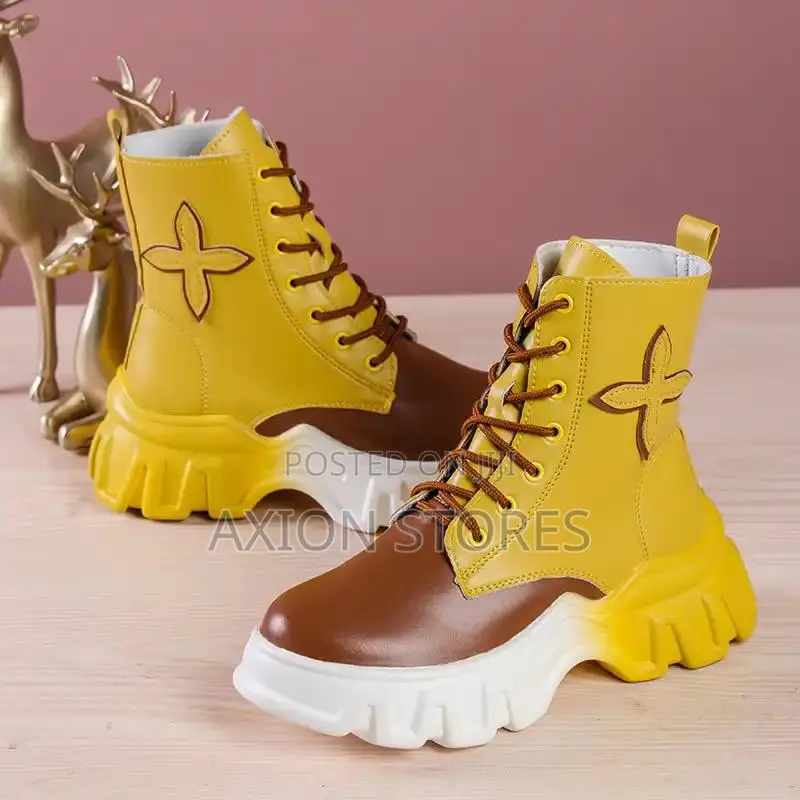 Quality Fashion Female Boots