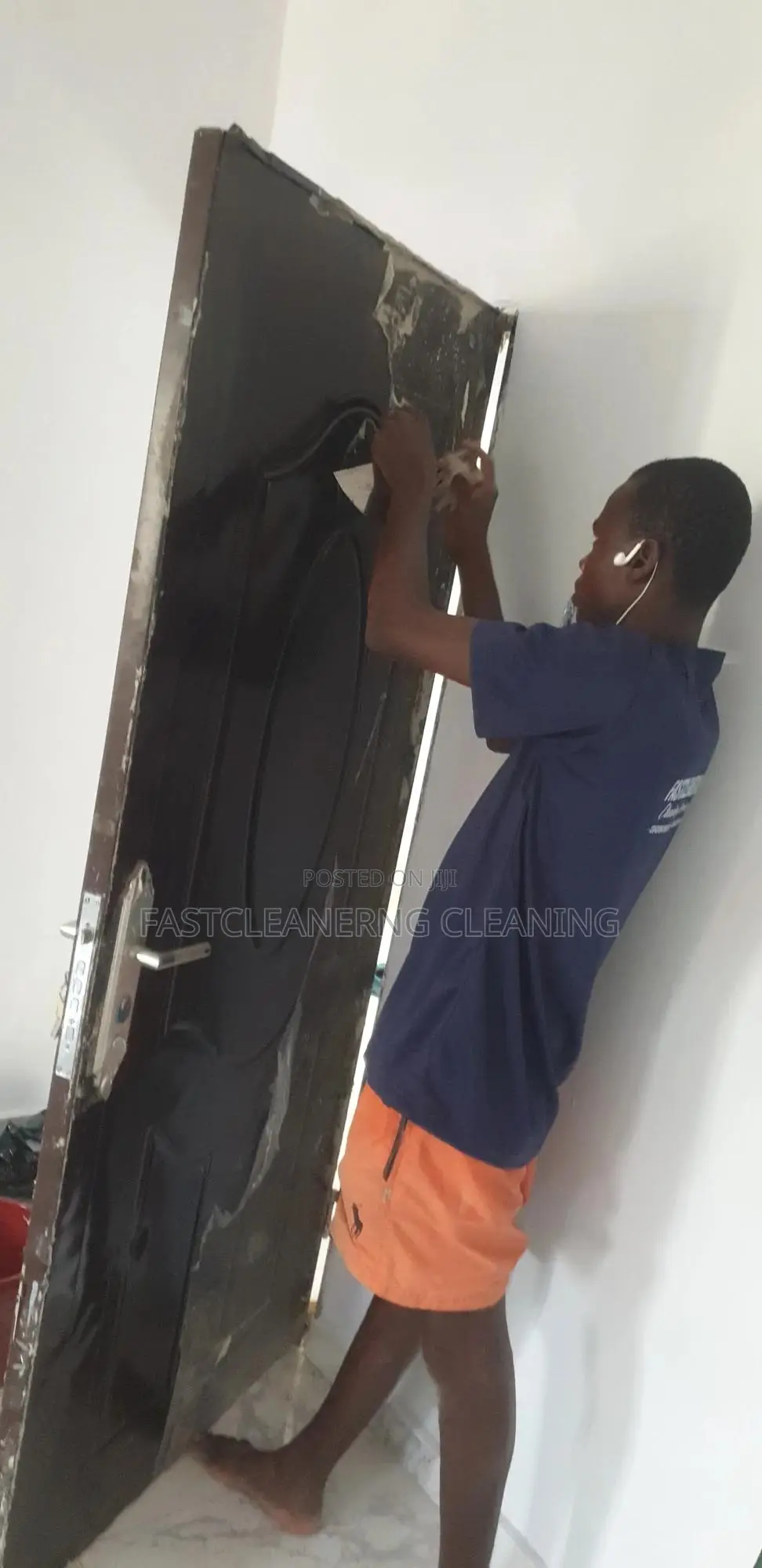 Residential/ Commercial Cleaning