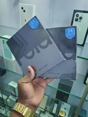 New Samsung Galaxy Z Fold4 256 GB Gold