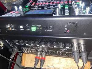 16 Channels Touch-Sensor Digital Mixer