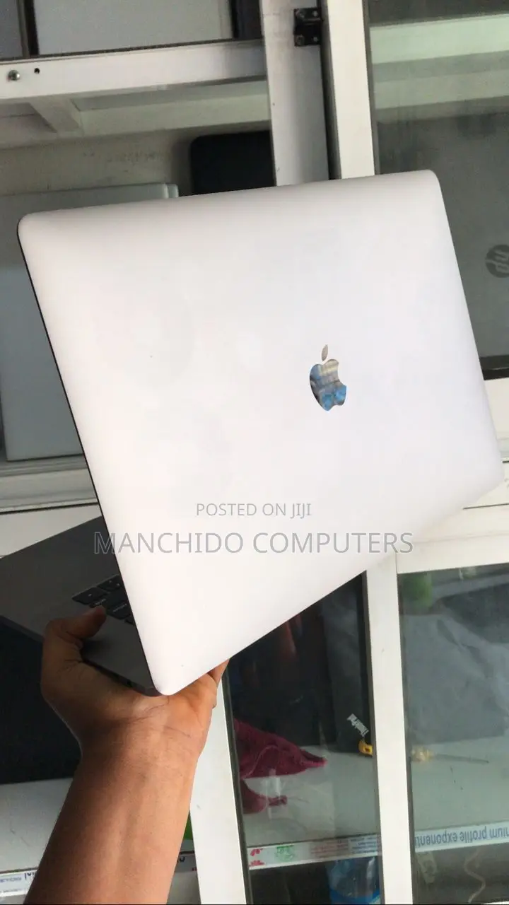 Laptop Apple MacBook Pro 2018 16GB Intel Core I7 SSD 256GB