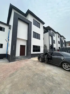 5bdrm Duplex in Asokoro for rent