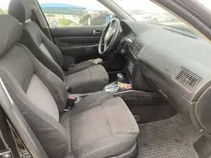 Volkswagen Golf 2004 Black