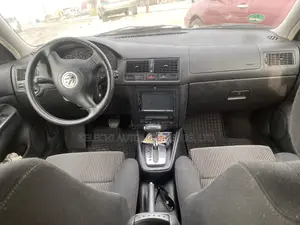 Volkswagen Golf 2004 Black