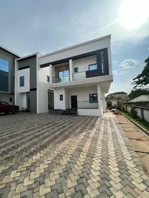 4bdrm Townhouse/Terrace in Wuye for sale