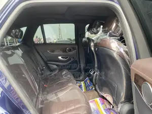 Mercedes-Benz C300 2017 Blue