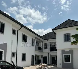 3bdrm Block of Flats in Benin City for sale