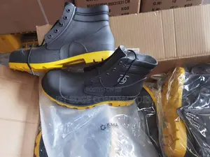 Safety Rainboot Short
