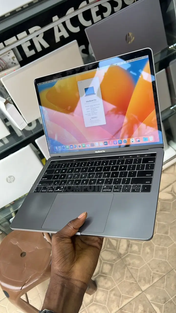 Laptop Apple MacBook 2019 16GB Intel Core I5 SSD 256GB
