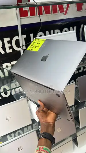 Laptop Apple MacBook 2018 16GB Intel Core i7 SSD 512GB