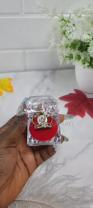 Non Tarnishing Steel Gold Wedding Ring