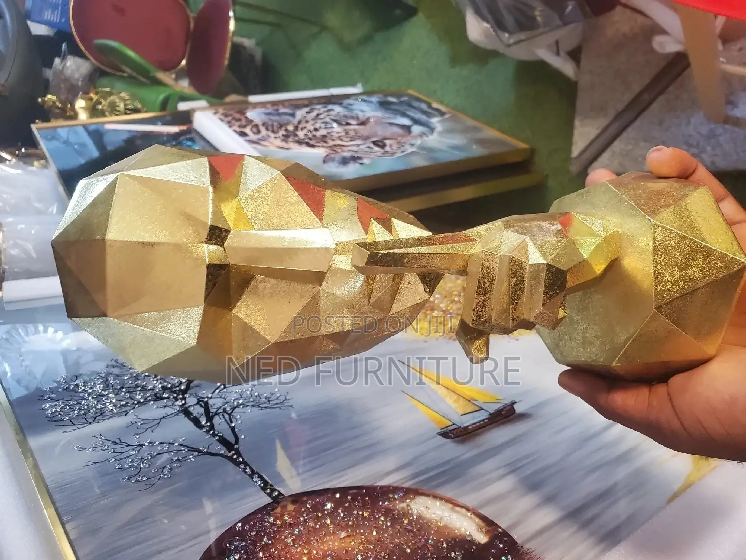 Quality Figurine