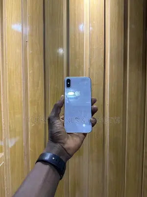 Photo - Apple iPhone X 64 GB White