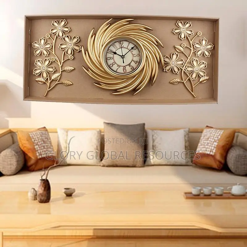 Dazzling Modernized Noiseless Movement Wall Clock With Dual