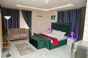 U4 Studio Apartment