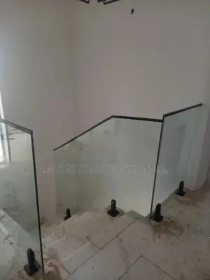 Black Stircase Glass Handrail