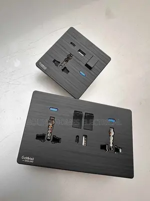 13amps Sockets With Type C and USB Ports