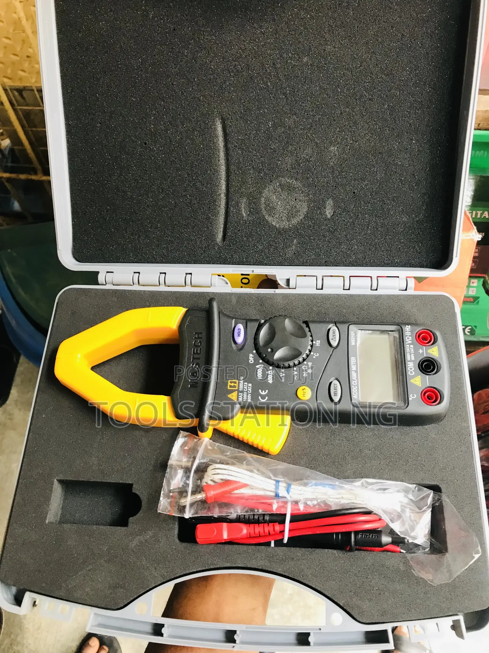 Digital AC/DC Clamp Meter