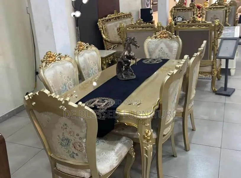 Royal Dinning Set