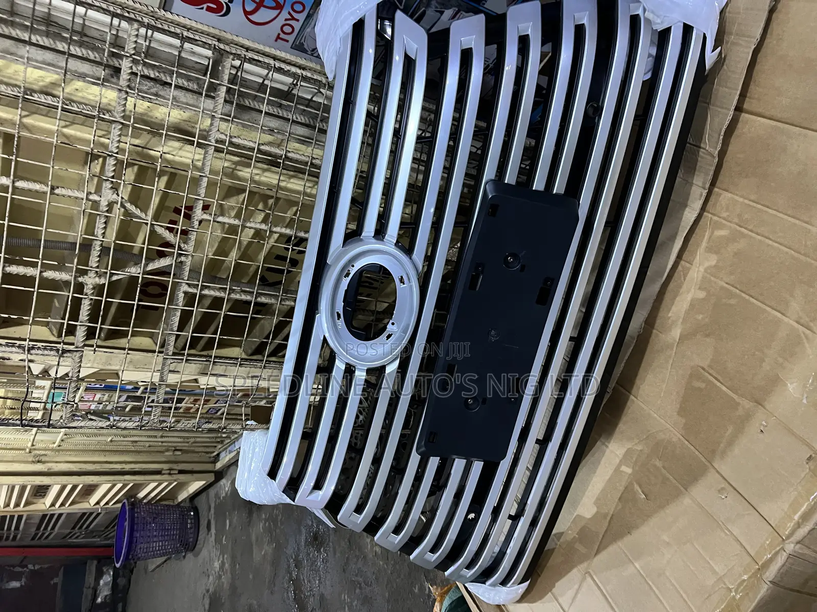 Complete Front Grille Lexus Lx600 2023/2024 Model
