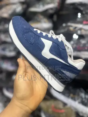 Classic Jeans Sneakers