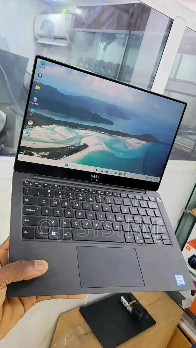 Laptop Dell Latitude 3390 8GB Intel Core I5 SSD 256GB