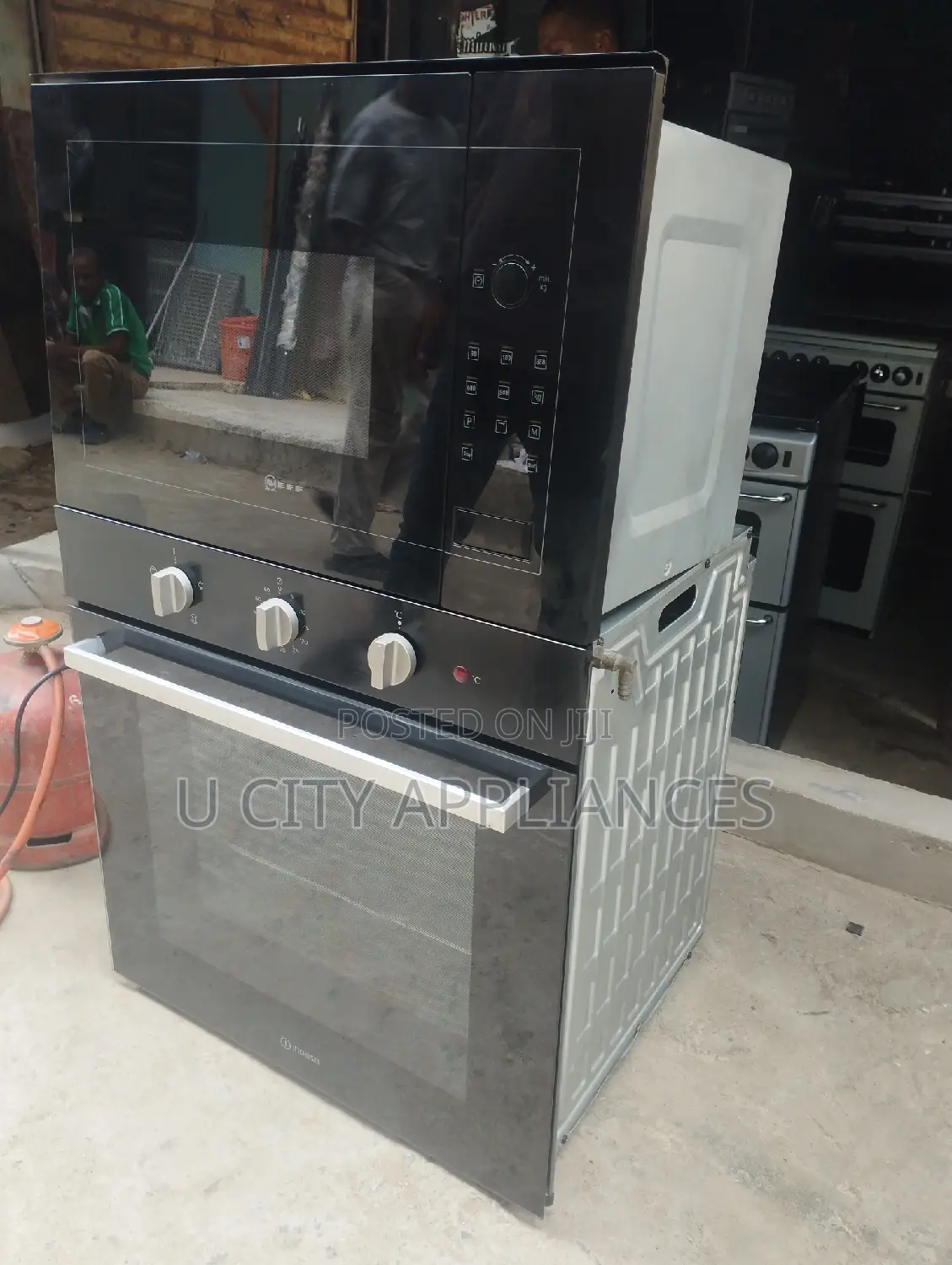 Inbuilt Microwave and Oven