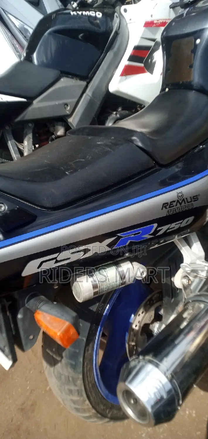 Suzuki GSX 2020 Blue