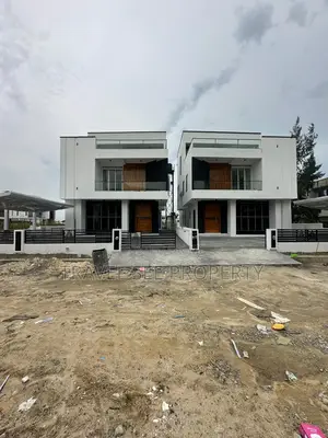 Furnished 5bdrm Duplex in Lekki County Estate for sale