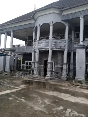 8bdrm Duplex in Omachi, Port-Harcourt for sale