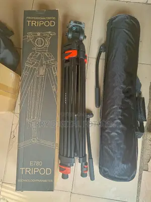 Photo - Easbro E780 Tripod Stand